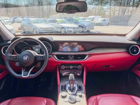 Used 2021 Alfa Romeo Stelvio Ti w/ Nero Edizione image 7