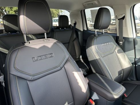 New 2025 Ford Maverick Lobo image 25
