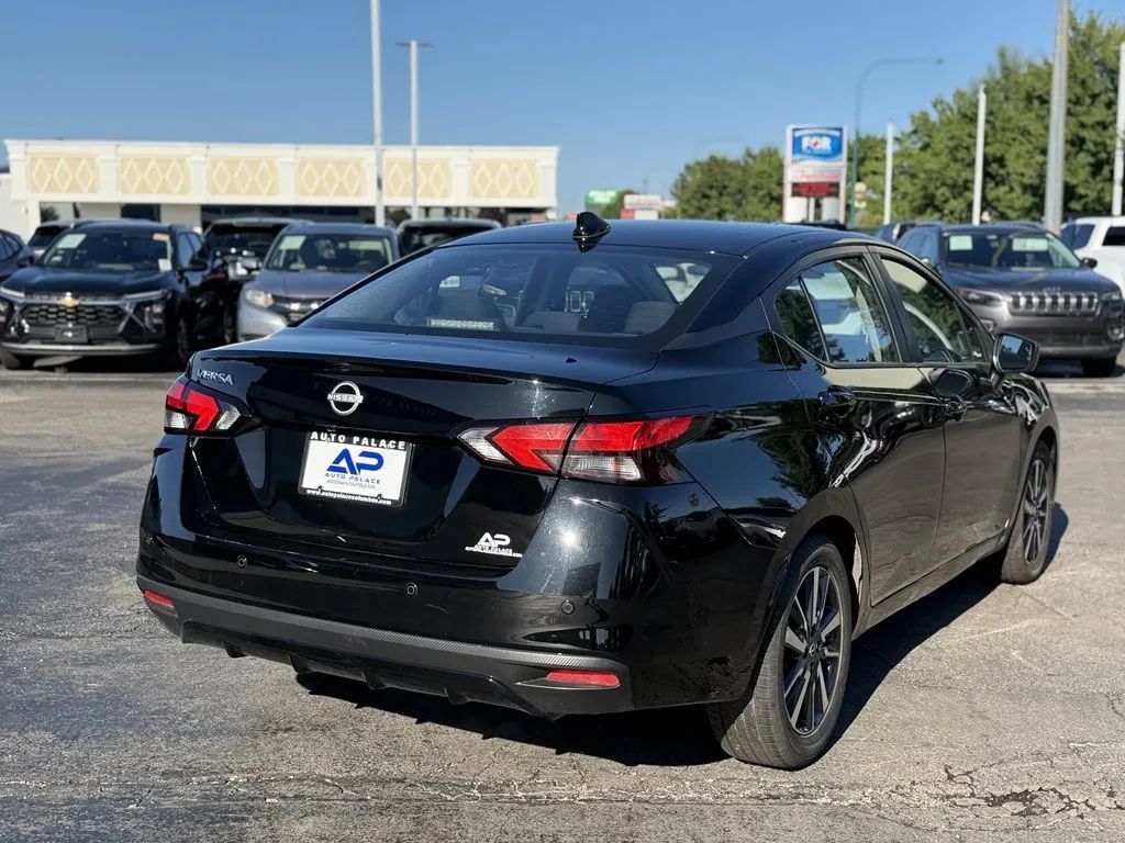 Used 2025 Nissan Versa SV FWD image 6