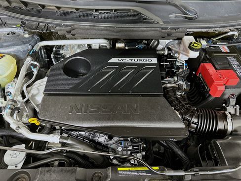 Used 2025 Nissan Rogue SV w/ SV Premium Package image 34