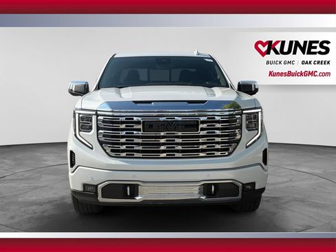 Used 2024 GMC Sierra 1500 Denali AWD/4WD image 3