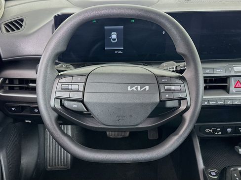 Used 2025 Kia K4 FWD image 18