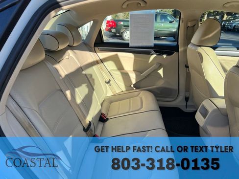 Used 2018 Volkswagen Passat 2.0T R-Line image 23