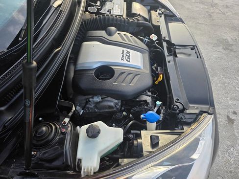 Used 2016 Hyundai Veloster Turbo image 51