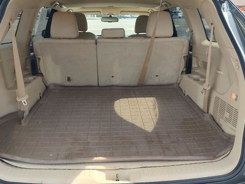 Used 2016 Toyota Highlander XLE w/ Four Season Floor Mat Package AWD/4WD image 24