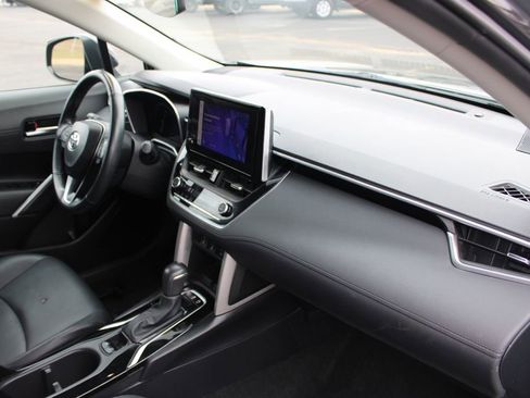 Used 2024 Toyota Corolla Cross XLE image 26