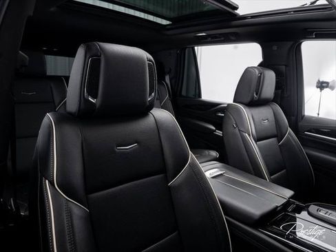 Used 2022 Cadillac Escalade Sport w/ Touring Package AWD/4WD image 39