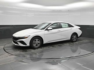 New 2026 Hyundai Elantra SE FWD video 1
