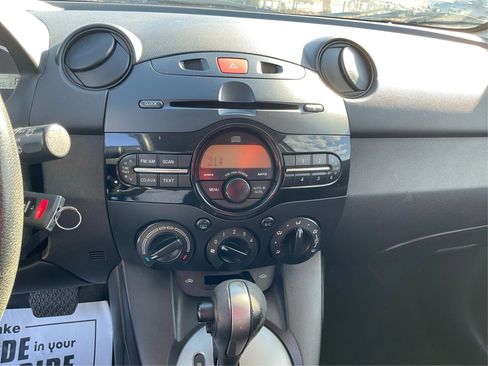 Used 2011 MAZDA MAZDA2 Sport image 13