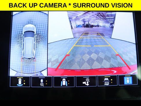 Used 2024 Chevrolet Equinox Premier image 11