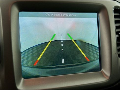 Used 2018 Jeep Compass Latitude w/ Popular Equipment Group image 23