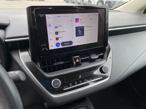 Used 2024 Toyota Corolla LE image 31