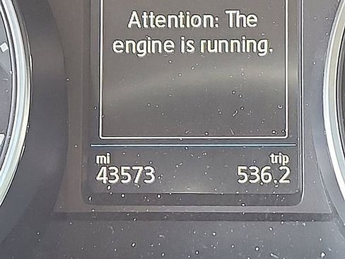 Used 2020 Volkswagen Tiguan SE w/ Panoramic Sunroof Package AWD/4WD image 2