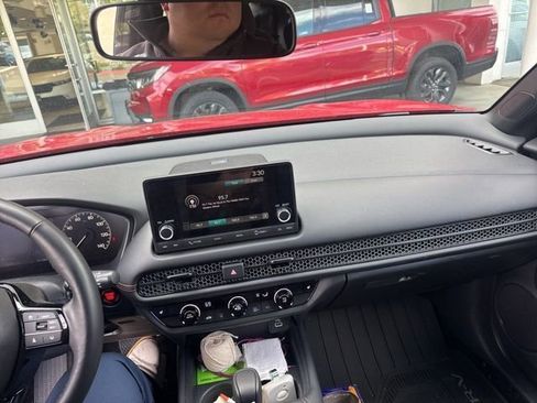 Used 2025 Honda HR-V Sport image 5