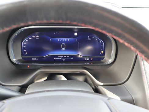 Used 2022 Chevrolet Suburban RST w/ Sport Performance Package image 34