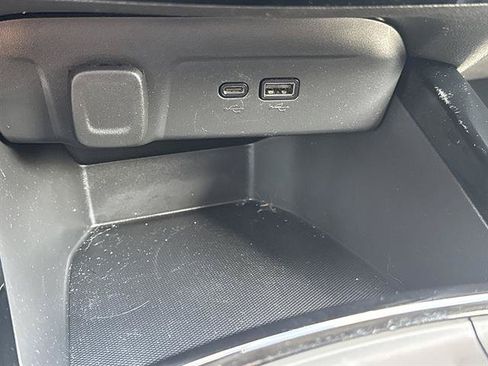 Used 2025 Chevrolet Trax LT w/ Driver Confidence Package FWD image 27