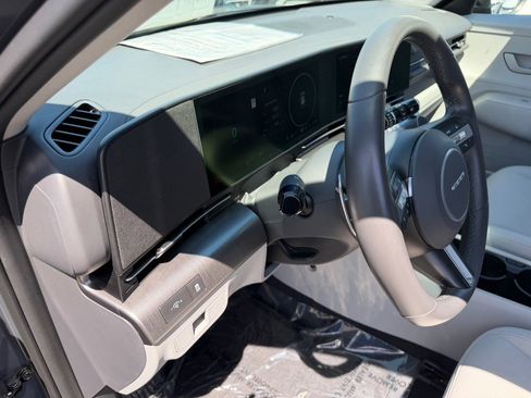 Used 2024 Hyundai Kona SEL image 11