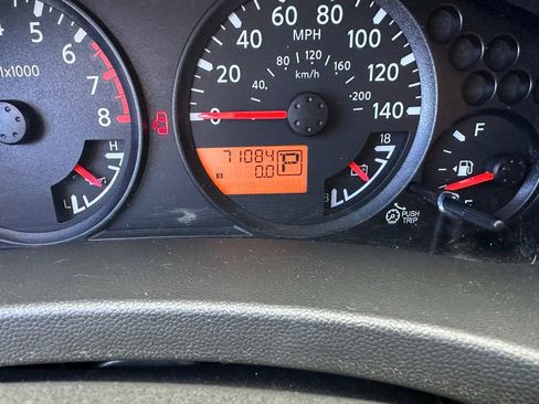 Used 2017 Nissan Frontier SV image 11