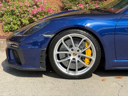 Used 2021 Porsche 718 Boxster Spyder RWD image 12