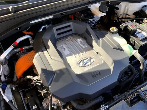 Used 2018 Hyundai Ioniq Electric image 30