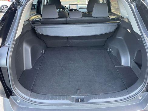 Used 2025 Toyota RAV4 XLE image 27