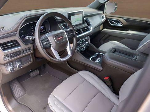 Used 2023 GMC Yukon SLT w/ SLT Premium Package AWD/4WD image 10