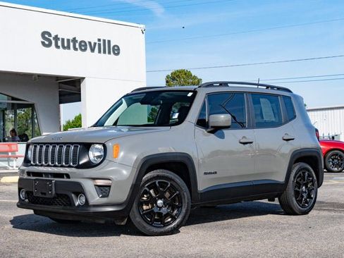 Used 2020 Jeep Renegade Latitude w/ UConnect 8.4 Nav Group image 1
