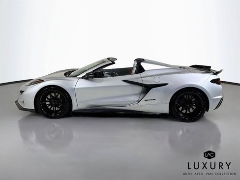Used 2026 Chevrolet Corvette Z06 RWD image 9