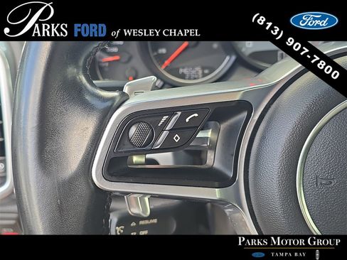 Used 2015 Porsche Cayenne S image 28