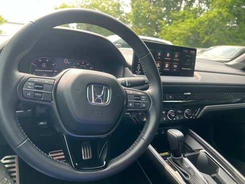 Used 2025 Honda Accord Sport image 23