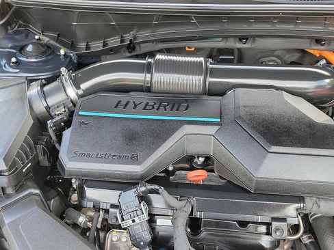 Certified 2024 Hyundai Tucson Limited AWD/4WD image 9