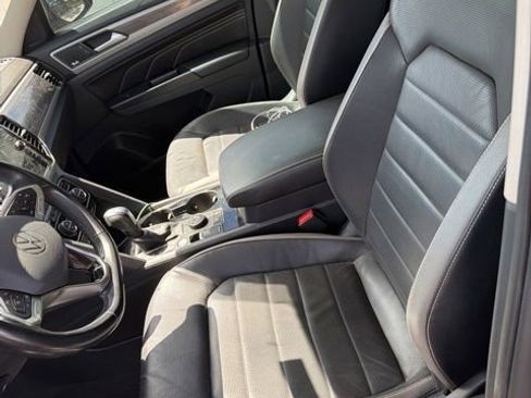 Used 2021 Volkswagen Atlas SEL Premium AWD/4WD image 2