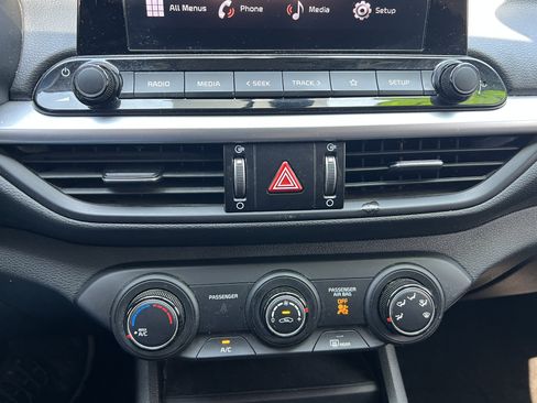 Used 2023 Kia Forte LX FWD image 27