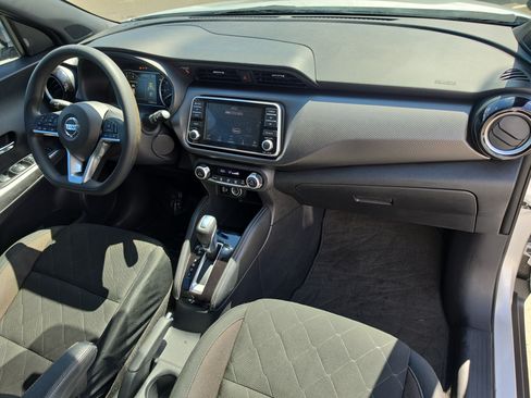 Used 2020 Nissan Kicks SV FWD image 11