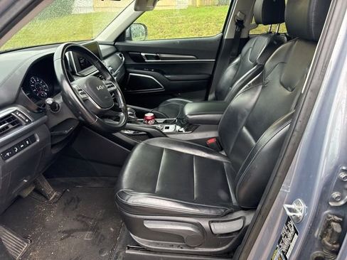 Used 2022 Kia Telluride LX FWD image 9