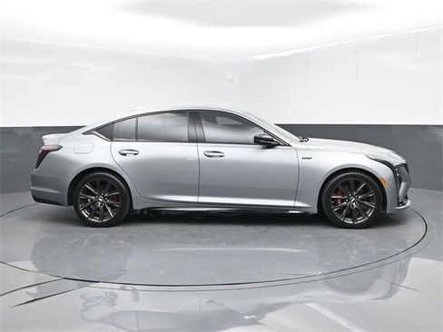 Used 2025 Cadillac CT5 V image 9