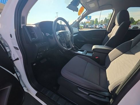 Used 2024 Nissan Frontier S AWD/4WD image 18