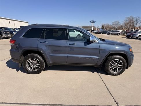 Used 2020 Jeep Grand Cherokee Limited image 2
