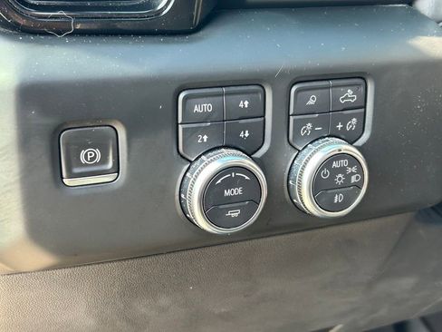 Used 2022 GMC Sierra 1500 AT4X image 29