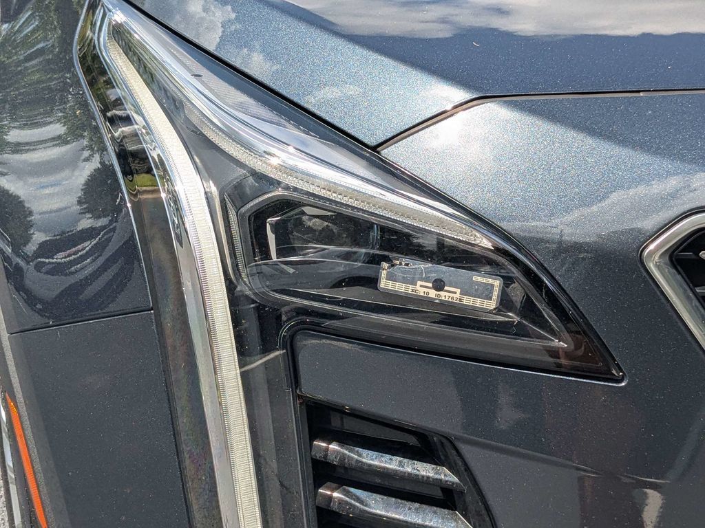 Used 2020 Cadillac XT4 Premium Luxury FWD image 14