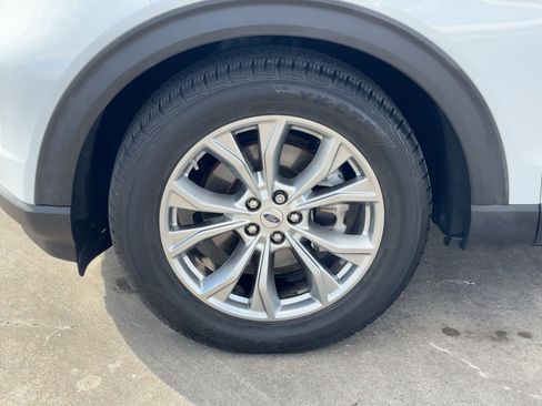 Used 2020 Ford Explorer XLT w/ Equipment Group 202A image 11