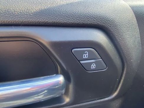 Used 2022 Chevrolet Silverado 1500 Custom Trail Boss w/ LPO, Dark Essentials Package image 18