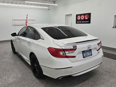 Used 2018 Honda Accord Touring image 7