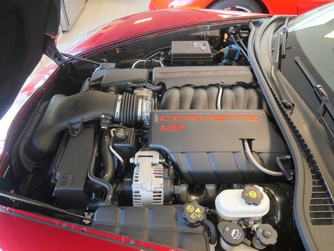 Used 2012 Chevrolet Corvette Grand Sport w/ 3LT Preferred Equipment Group image 17