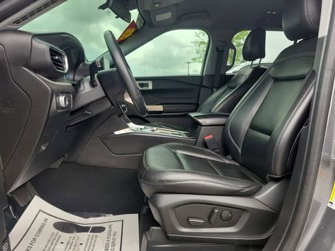 Used 2017 Ford F150 XL w/ Equipment Group 101A Mid RWD image 16