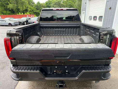 Used 2023 GMC Sierra 3500 AT4 w/ Gooseneck/5TH Wheel Package AWD/4WD image 26