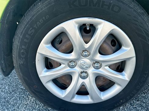 Used 2014 Hyundai Accent GS image 26