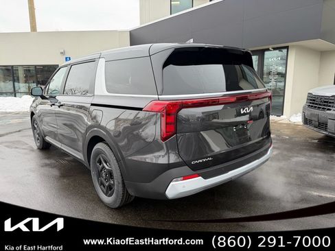New 2026 Kia Carnival LX FWD image 8
