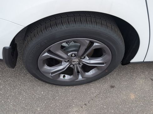 New 2025 Honda Accord EX-L image 11