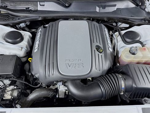 Used 2022 Dodge Challenger R/T image 27